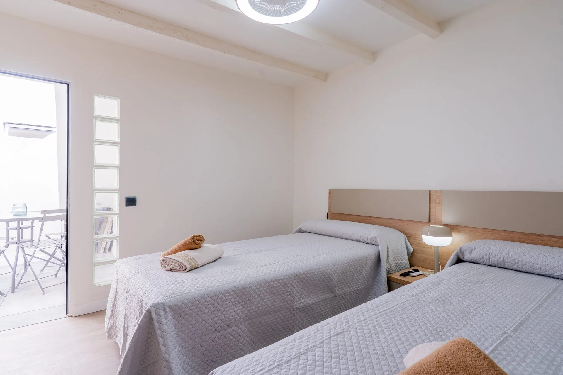 Habitación con salida exterior